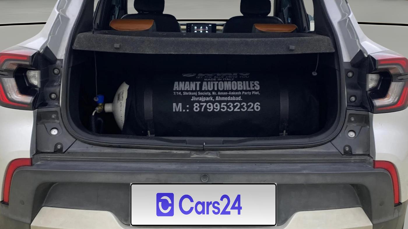 2022 Renault Kiger RXT AMT, CNG, Automatic, 38,110 km, Boot Open Zoomed View