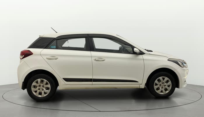2017 Hyundai Elite i20 SPORTZ 1.2, Petrol, Manual, 1,12,457 km, Right Side View