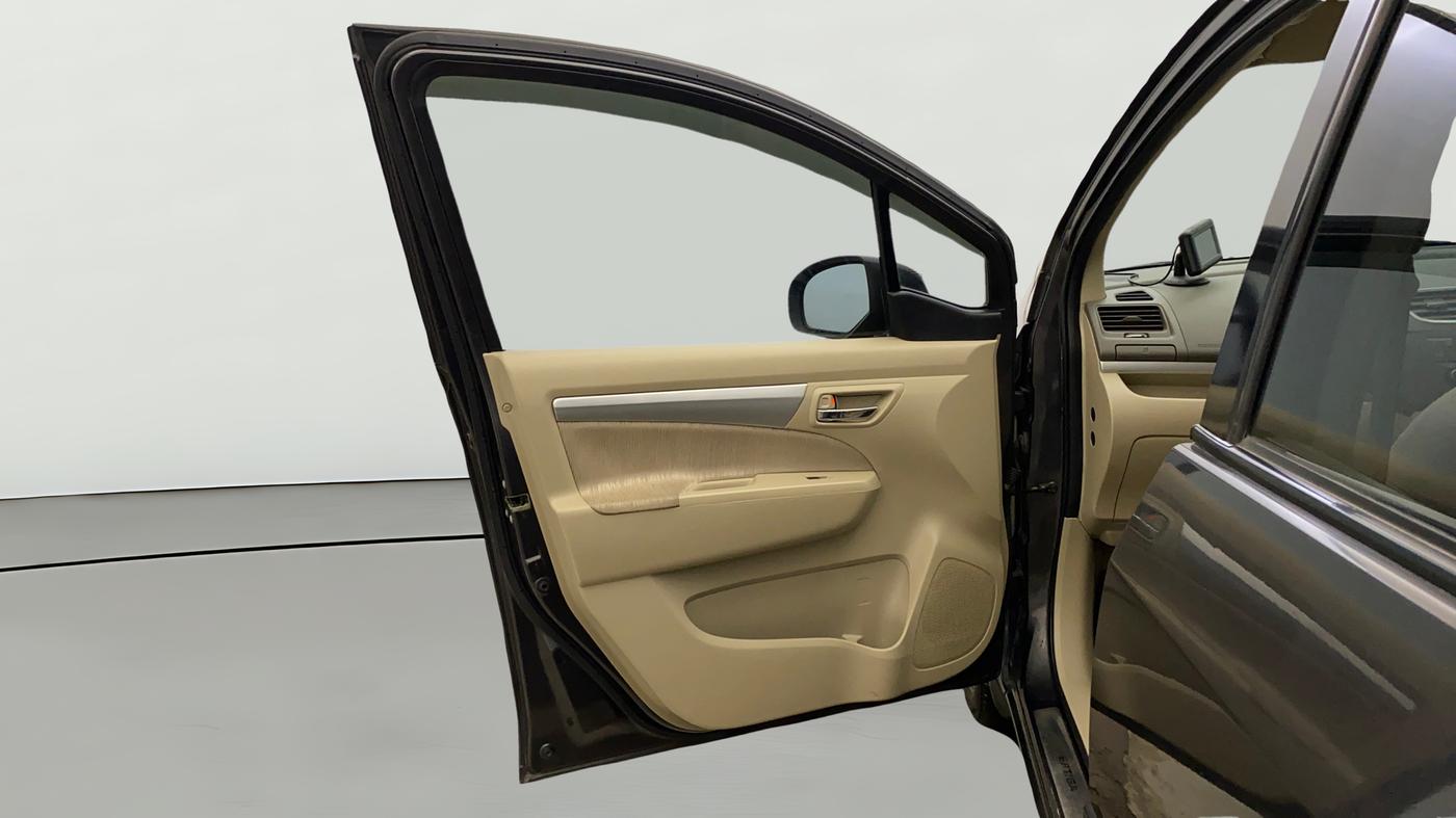 2014 Maruti Ertiga ZXI, Petrol, Manual, 96,389 km, LHS Front Door