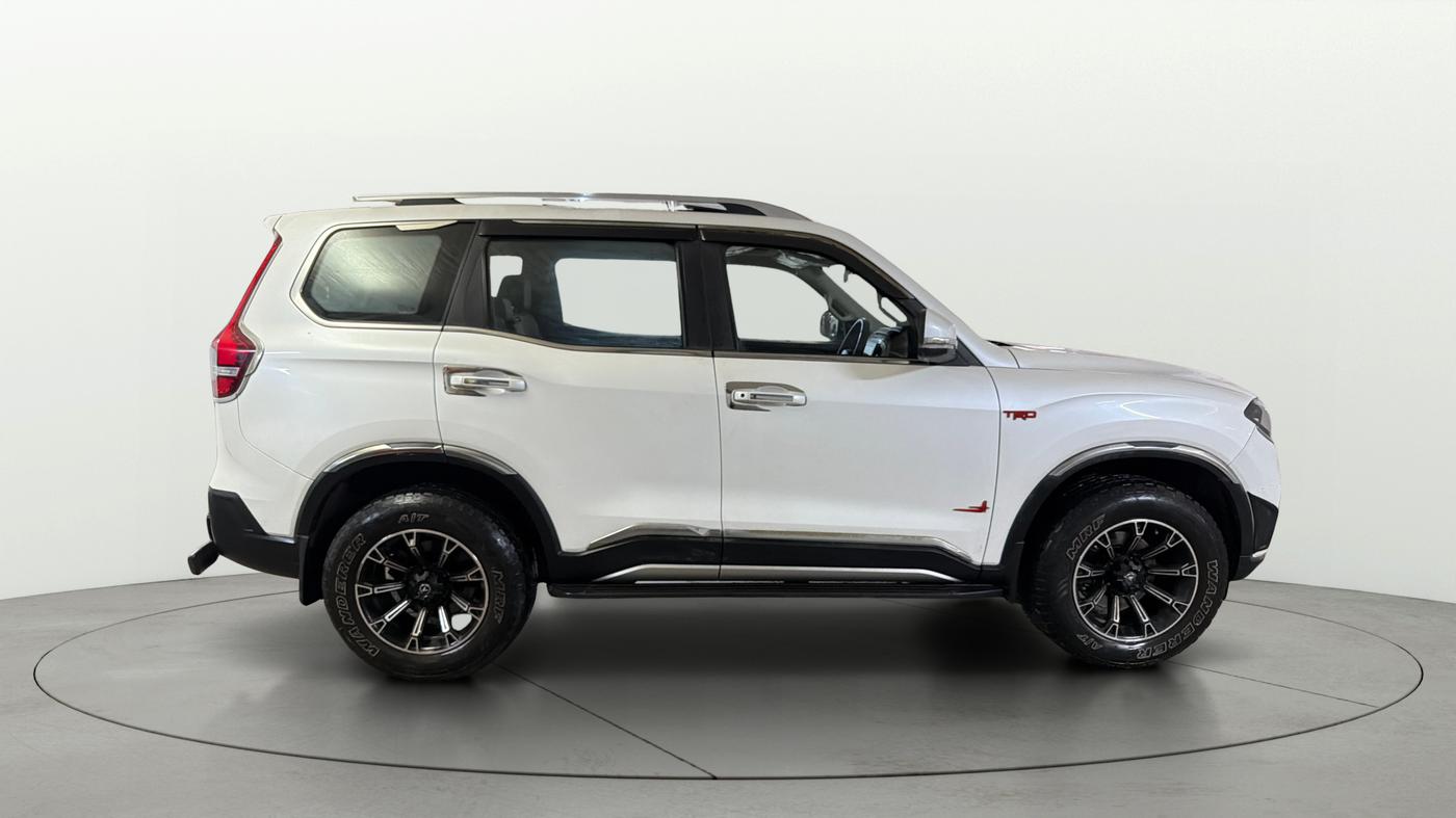 2023 Mahindra SCORPIO-N Z8 PETROL AT 7 STR, Petrol, Automatic, 21,523 km, Right Side View