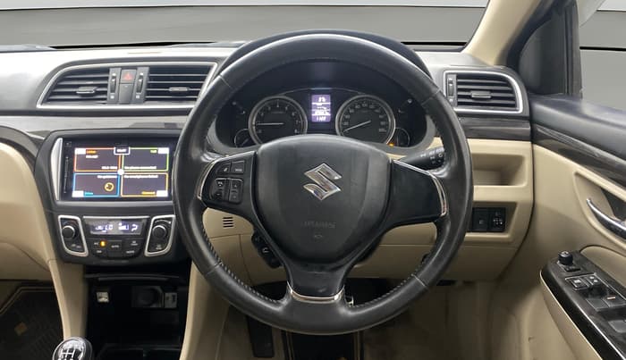 2016 Maruti Ciaz ZXI+, Petrol, Manual, 1,25,636 km, Steering Wheel Close Up