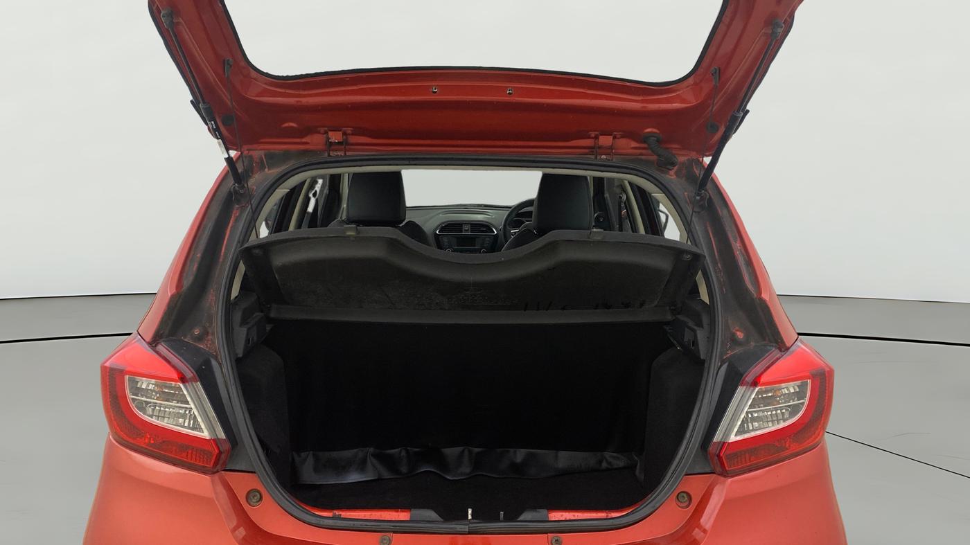 2016 Tata Tiago XZ PETROL, Petrol, Manual, 34,253 km, Boot Open Zoomed View