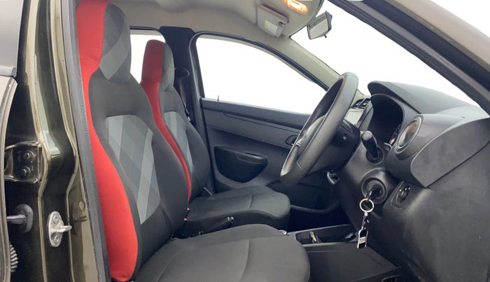 2023 Renault Kwid RXT 1.0 AMT, Petrol, Automatic, 14,561 km, Right Side Front Door Cabin