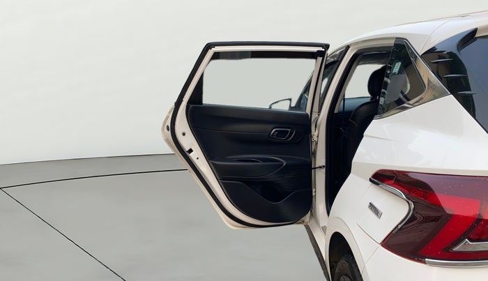 2023 Hyundai NEW I20 SPORTZ 1.2 MT, Petrol, Manual, 31,108 km, LHS Rear Door