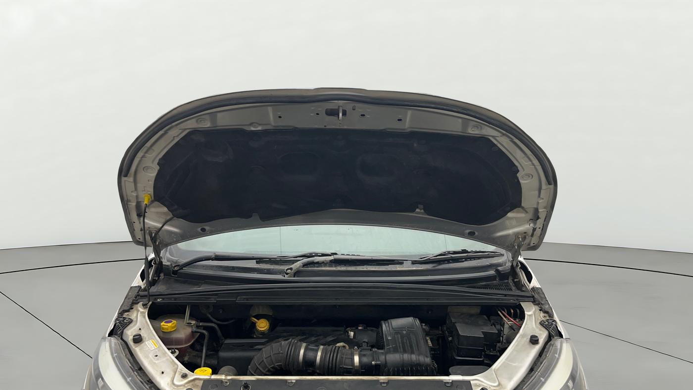2019 Mahindra MARAZZO M6 7 STR, Diesel, Manual, 1,12,118 km, Open Bonet