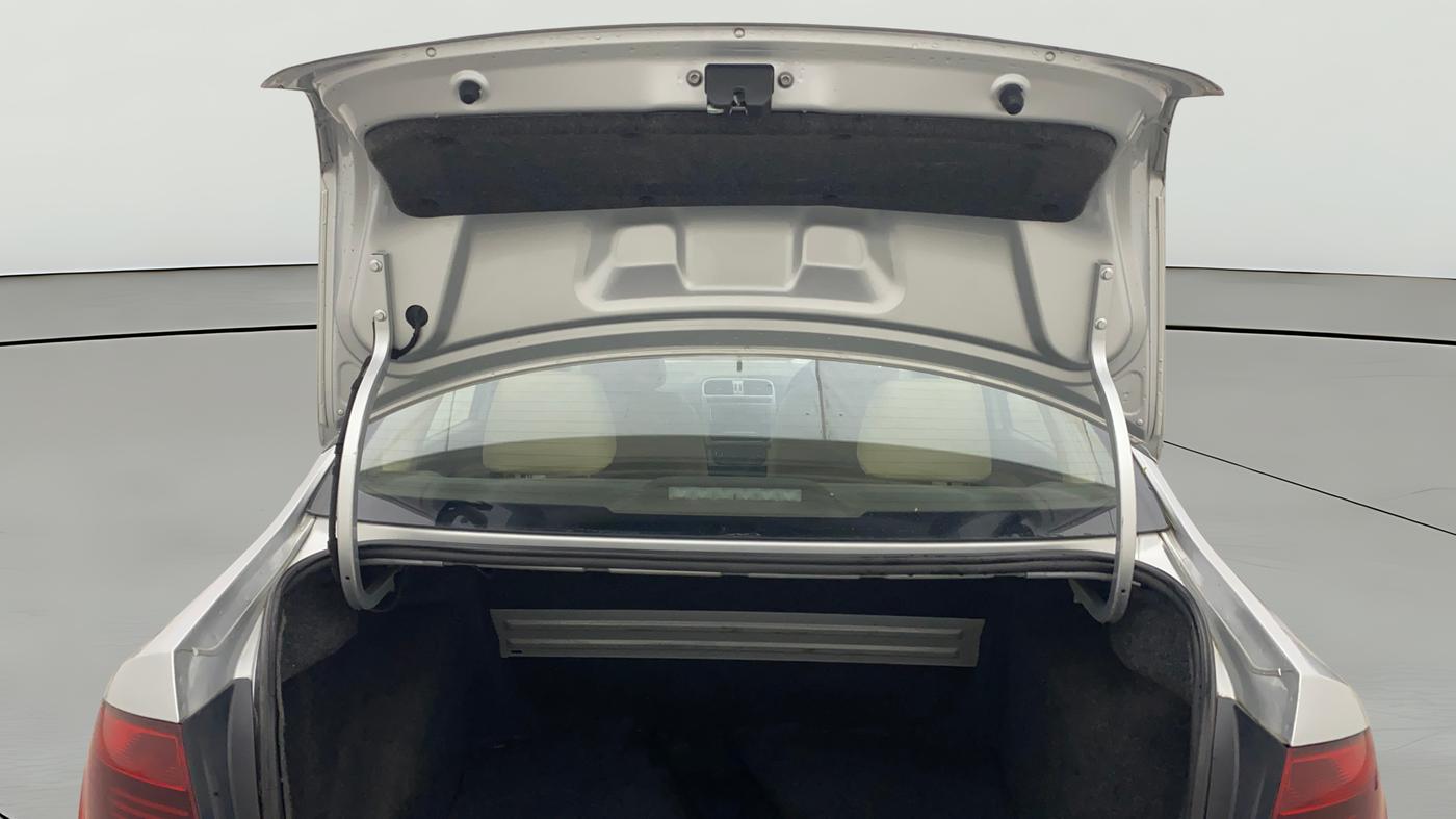 2016 Volkswagen Vento HIGHLINE PETROL AT, Petrol, Automatic, 52,937 km, Boot Door Open