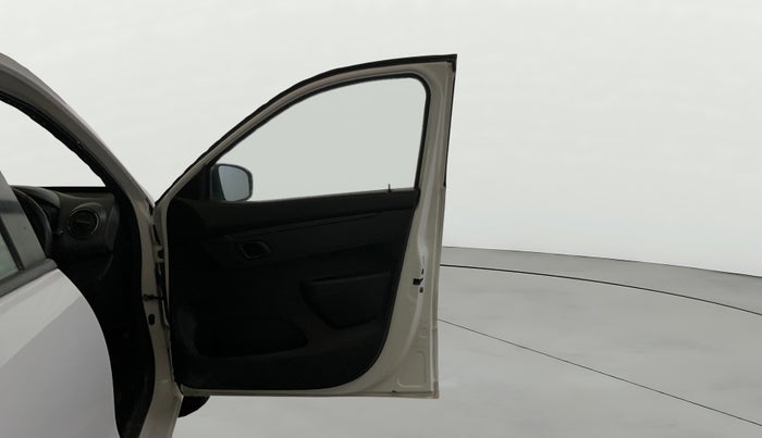 2017 Renault Kwid RXT 1.0 (O), Petrol, Manual, 32,177 km, RHS Front Door