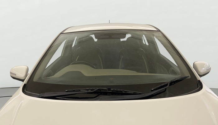 2014 Hyundai Elite i20 SPORTZ 1.2 (O), Petrol, Manual, 67,213 km, Front Windshield