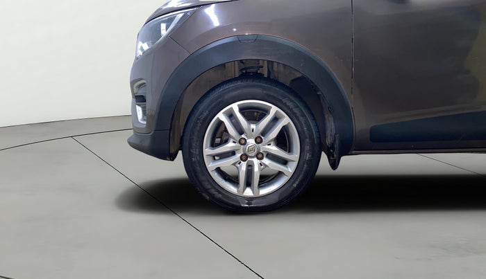 2022 Renault TRIBER RXZ, Petrol, Manual, 15,922 km, Left Front Wheel