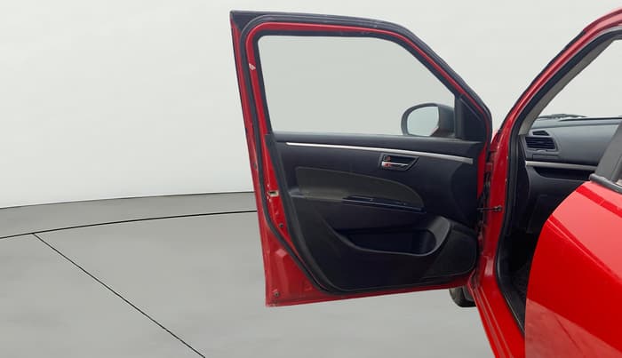 2015 Maruti Swift VXI, Petrol, Manual, 25,700 km, LHS Front Door