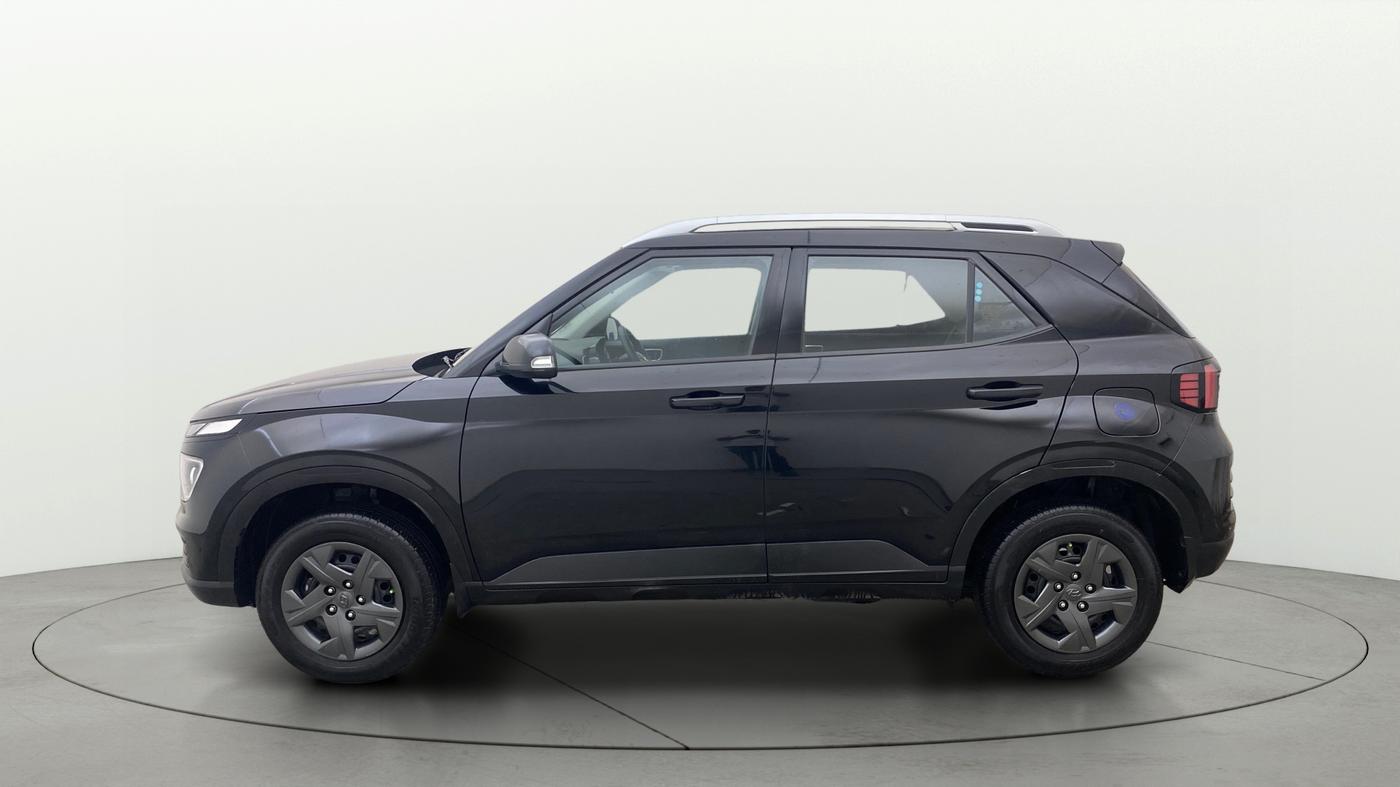 2023 Hyundai VENUE S(O) 1.2, Petrol, Manual, 18,060 km, Left Side