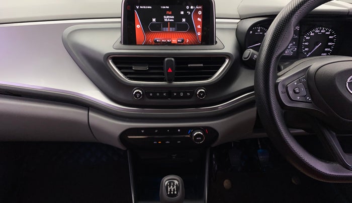 2020 Tata ALTROZ XT PETROL, Petrol, Manual, 35,713 km, Air Conditioner