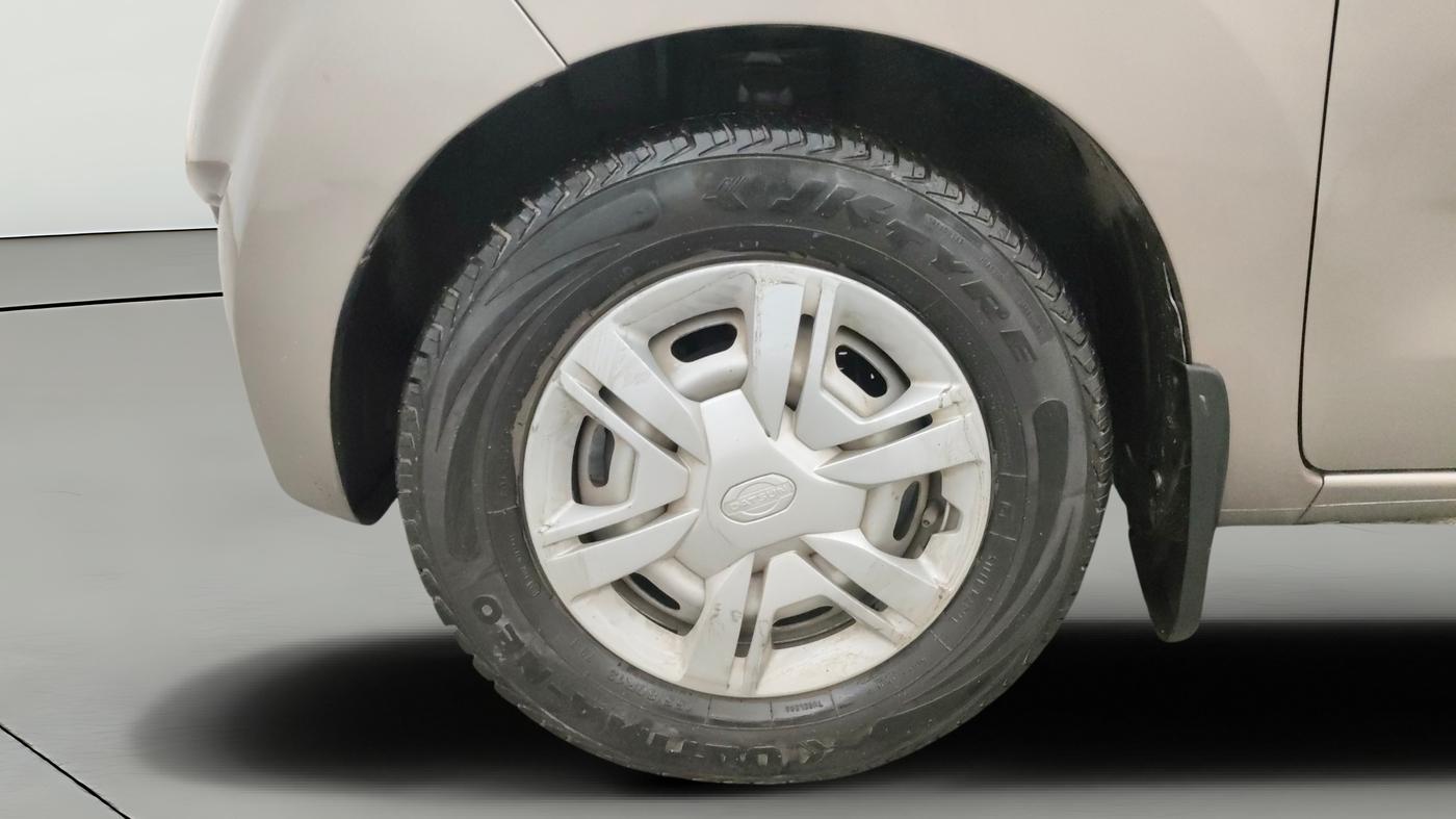 2018 Datsun Redi Go A, Petrol, Manual, 38,654 km, Left Front Wheel