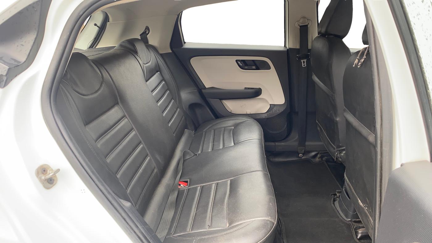 2021 Tata ALTROZ XM PLUS PETROL, Petrol, Manual, 28,422 km, Right Side Rear Door Cabin