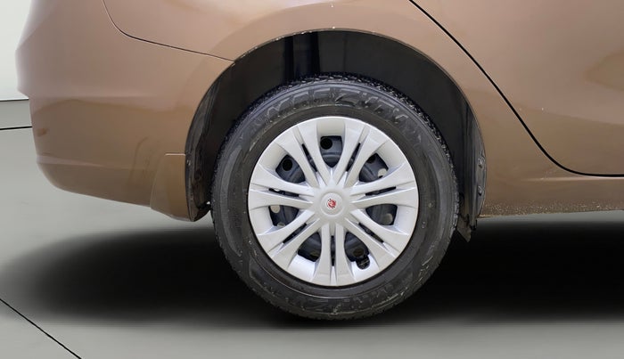 2017 Maruti Ciaz DELTA 1.4 MT PETROL, Petrol, Manual, 67,271 km, Right Rear Wheel