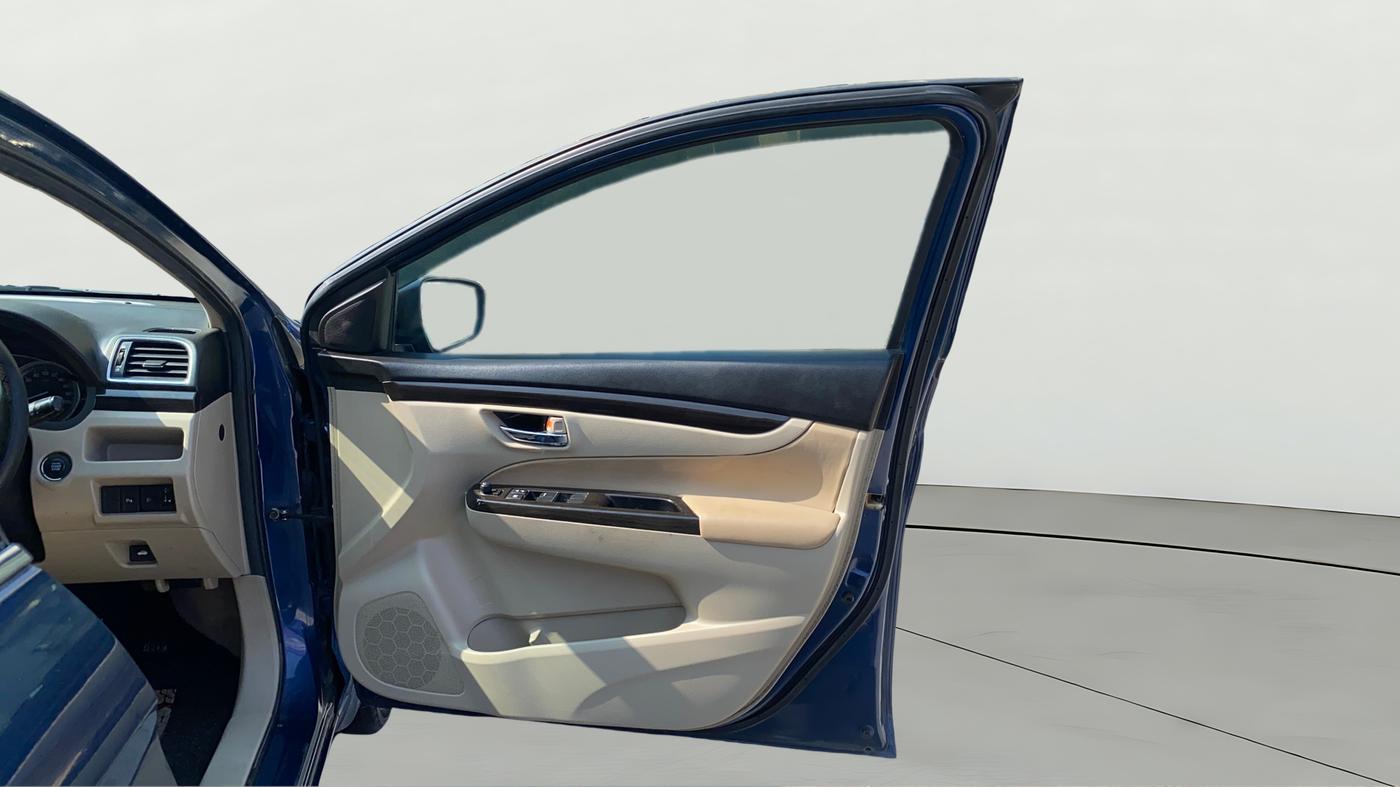2018 Maruti Ciaz ALPHA  AT 1.4  PETROL, Petrol, Automatic, 1,17,104 km, RHS Front Door
