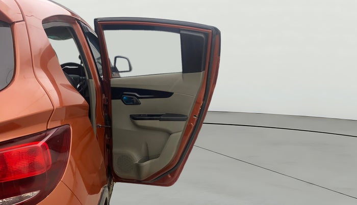 2016 Mahindra Kuv100 K8 D 6 STR, Diesel, Manual, 73,673 km, RHS Rear Door