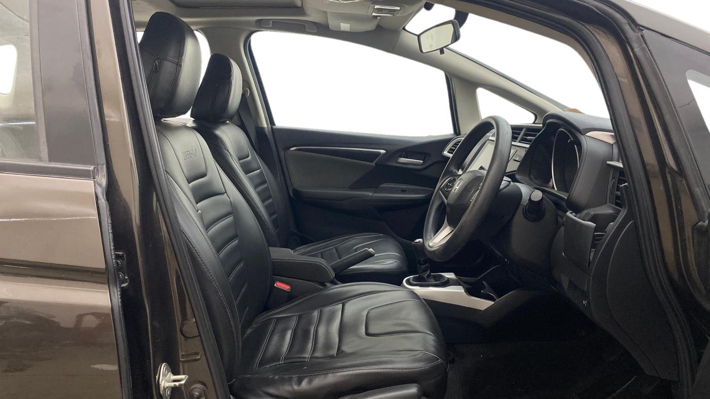 2018 Honda WR-V 1.5L I-DTEC VX MT, Diesel, Manual, 1,33,456 km, Right Side Front Door Cabin