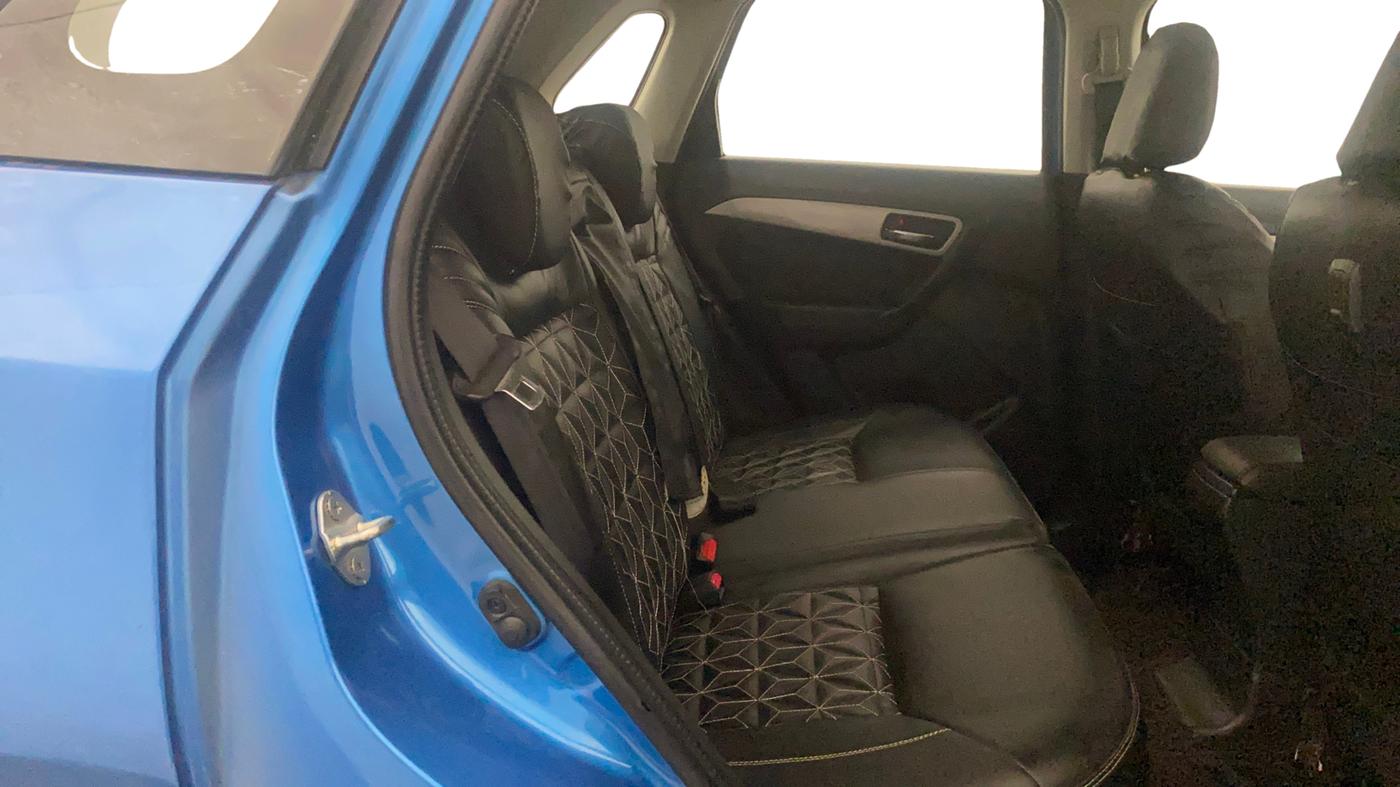 2017 Maruti Vitara Brezza ZDI PLUS DUAL TONE, Diesel, Manual, 83,346 km, Right Side Rear Door Cabin