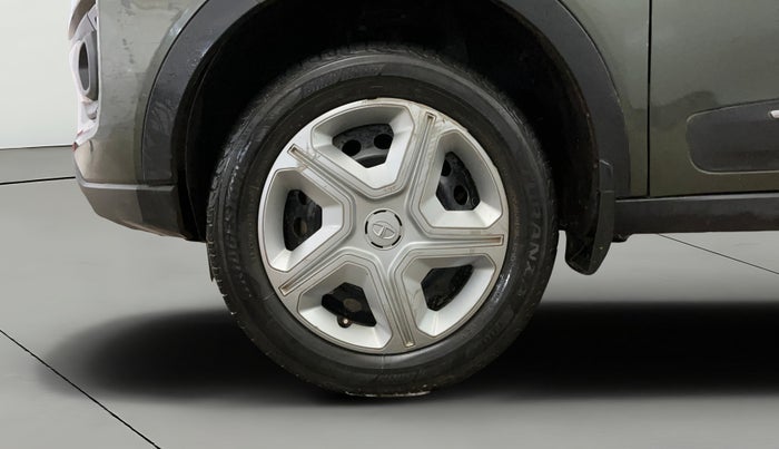 2023 Tata NEXON XM SUNROOF PETROL, Petrol, Manual, 40,988 km, Left Front Wheel