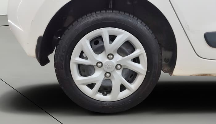 2018 Hyundai Grand i10 MAGNA AT 1.2 KAPPA VTVT, Petrol, Automatic, 21,422 km, Right Rear Wheel