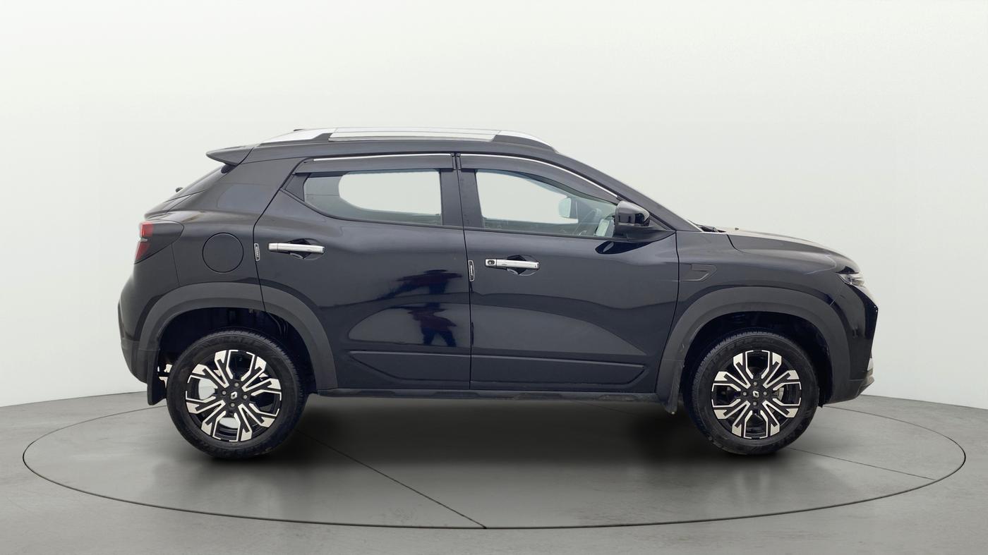2023 Renault Kiger RXT (O) MT, Petrol, Manual, 3,991 km, Right Side View