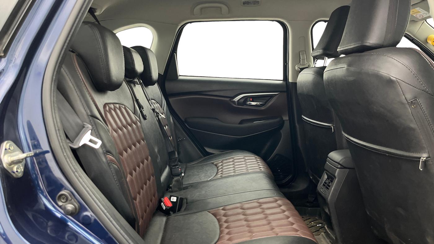 2024 Maruti Grand Vitara SIGMA SMART HYBRID, Petrol, Manual, 17,861 km, Right Side Rear Door Cabin