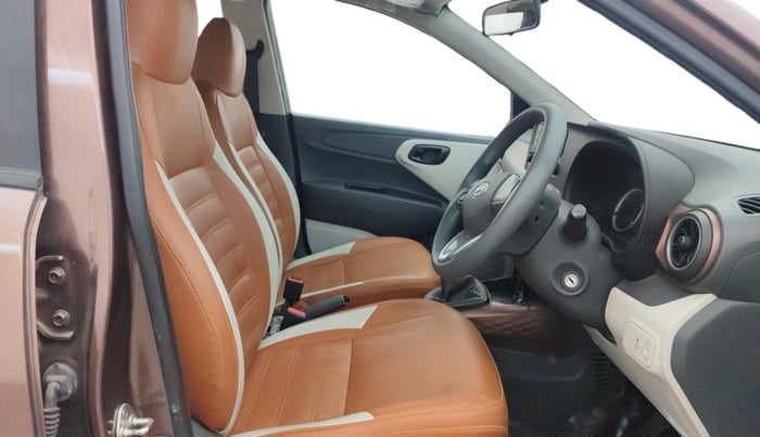 2022 Hyundai AURA S 1.2 CNG, CNG, Manual, 27,951 km, Right Side Front Door Cabin