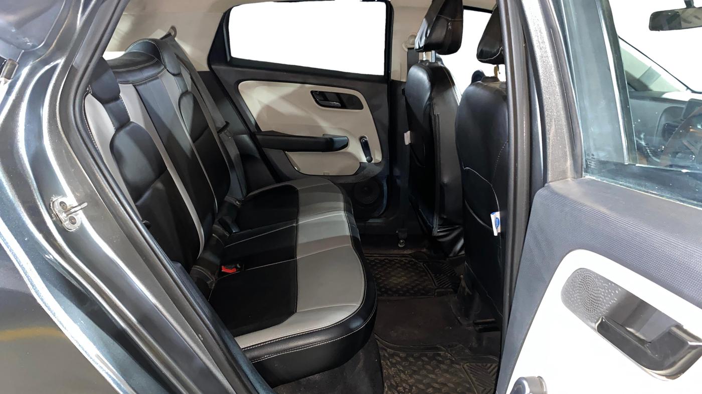 2023 Tata ALTROZ XE PLUS PETROL, Petrol, Manual, 5,171 km, Right Side Rear Door Cabin