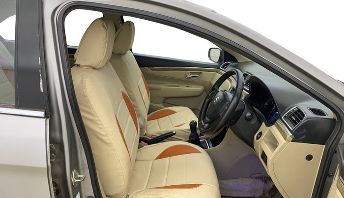 2018 Maruti Ciaz ALPHA 1.5 SHVS PETROL, Petrol, Manual, 44,901 km, Right Side Front Door Cabin