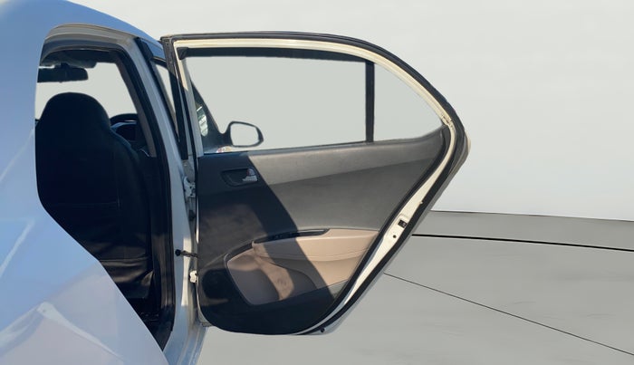 2015 Hyundai Xcent S 1.2, Petrol, Manual, 1,10,521 km, RHS Rear Door