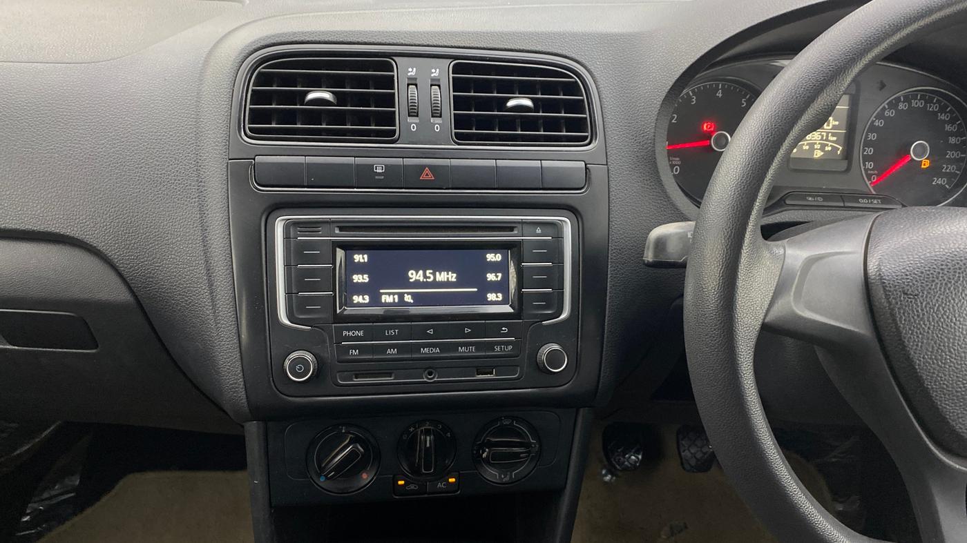 2018 Volkswagen Polo COMFORTLINE 1.2L, Petrol, Manual, 83,649 km, Air Conditioner