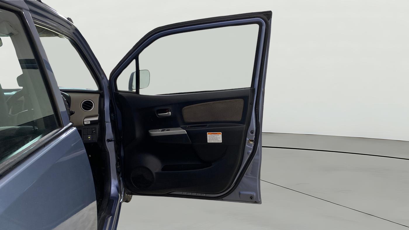 2013 Maruti Wagon R 1.0 LXI CNG, CNG, Manual, 88,276 km, RHS Front Door