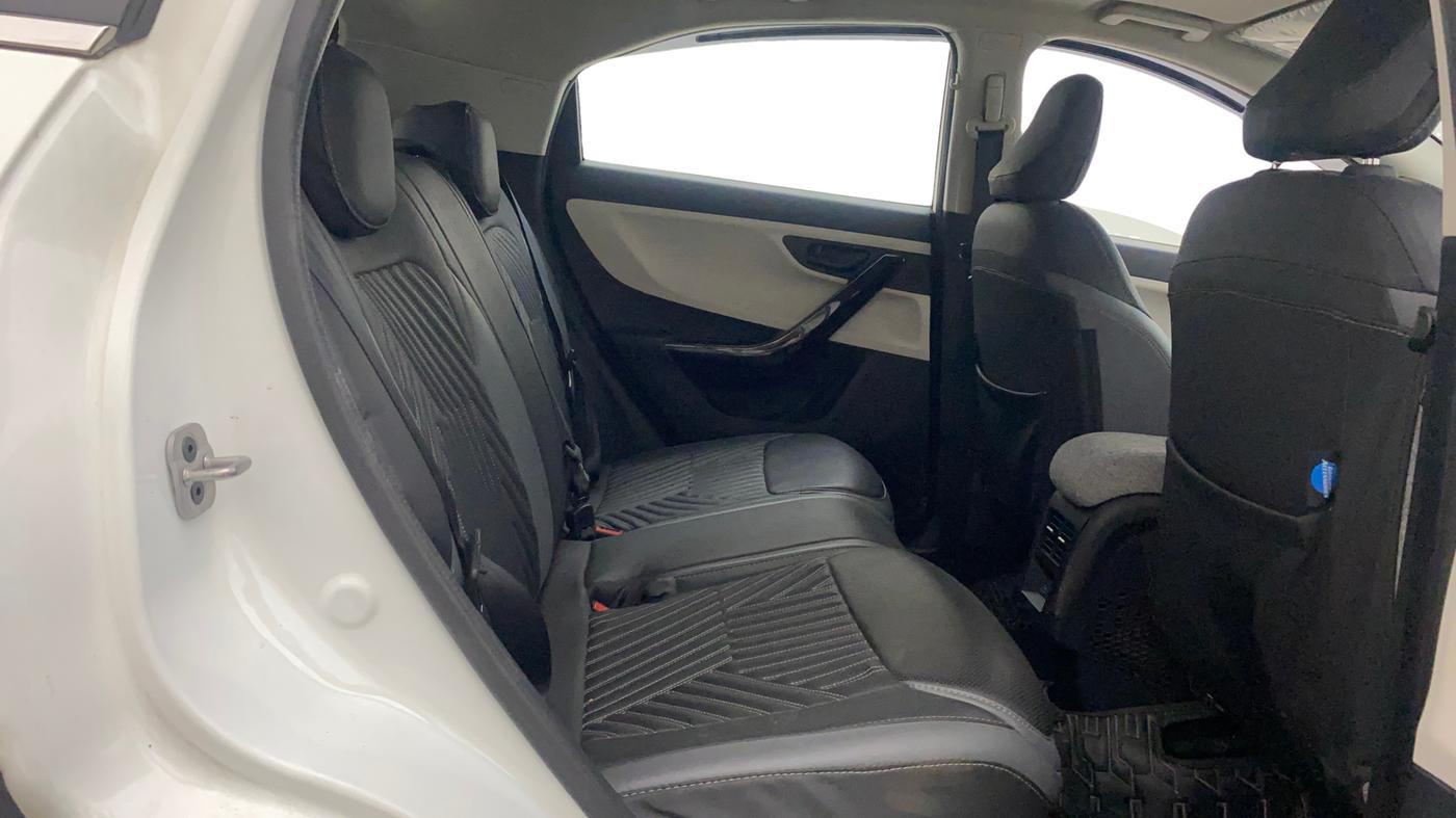 2025 Tata Curvv Creative S 1.2 Petrol 6MT, Petrol, Manual, 15,761 km, Right Side Rear Door Cabin