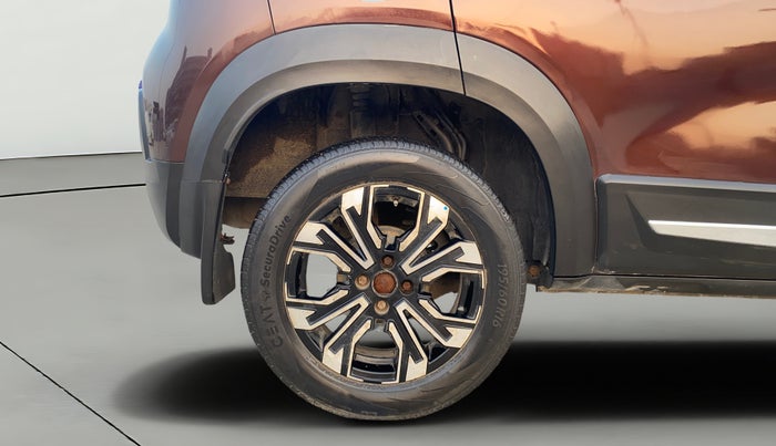 2021 Renault Kiger RXZ AMT DUAL TONE, Petrol, Automatic, 34,991 km, Right Rear Wheel