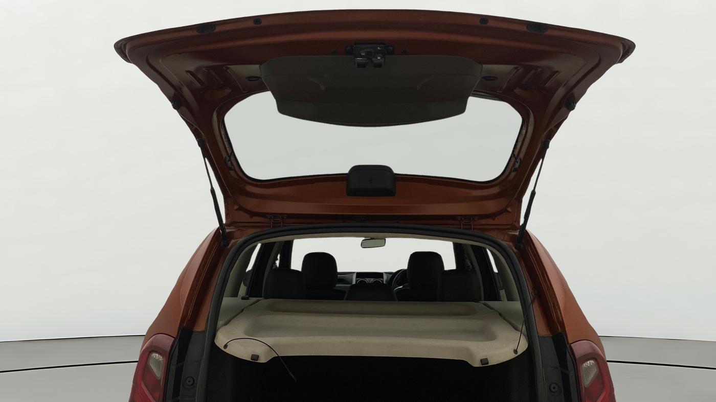 2016 Renault Duster 110 PS RXZ 4X2 AMT DIESEL, Diesel, Automatic, 96,369 km, Boot Door Open