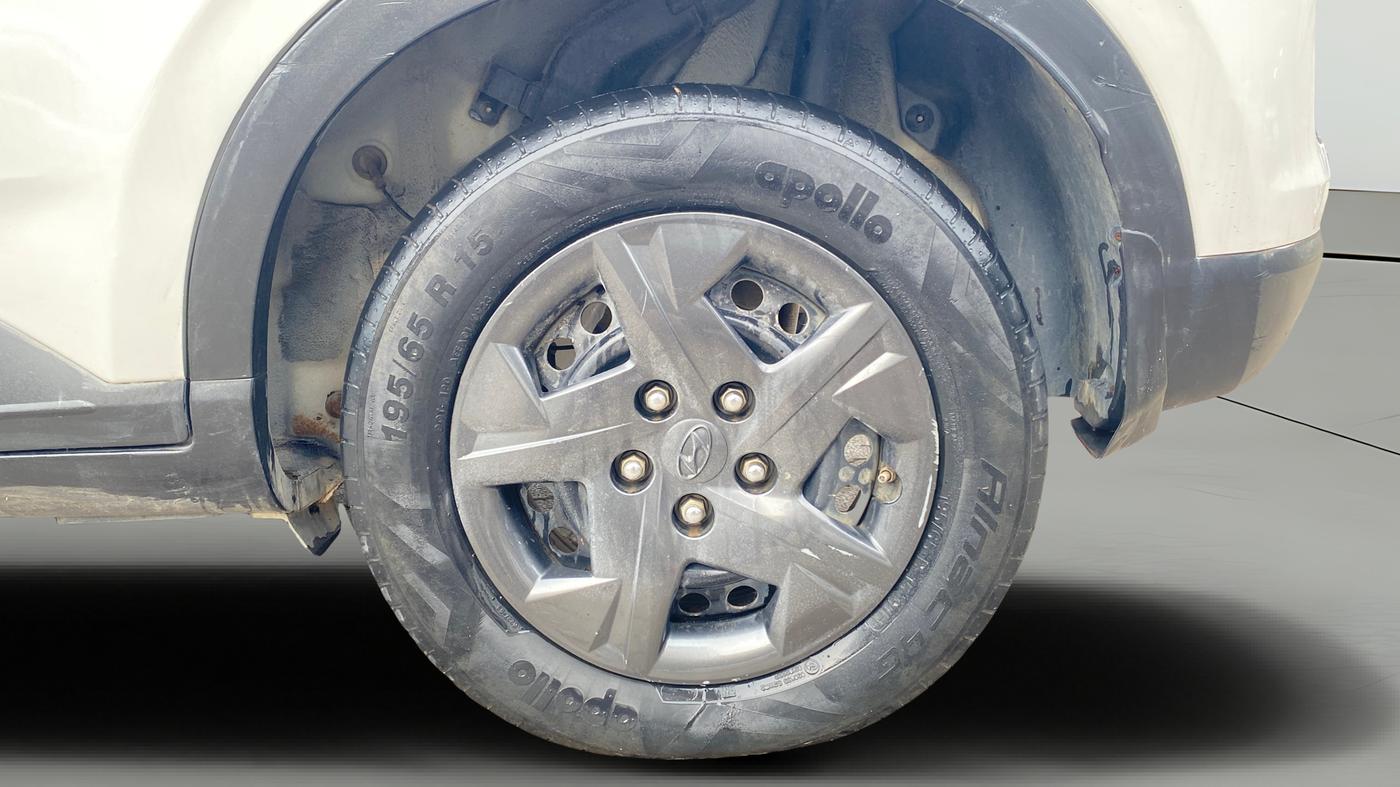 2023 Hyundai VENUE SX 1.2 PETROL, Petrol, Manual, 51,222 km, Left Rear Wheel