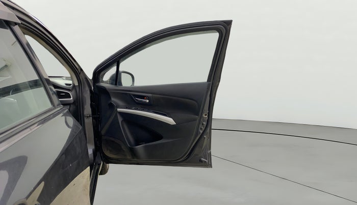 2017 Maruti S Cross ZETA 1.3, Diesel, Manual, 68,717 km, RHS Front Door