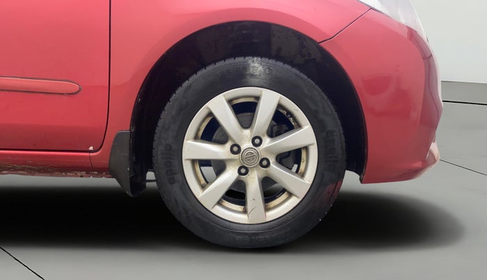 2013 Nissan Sunny XV DIESEL, Diesel, Manual, 1,20,954 km, Right Front Wheel