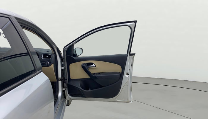 2016 Volkswagen Polo HIGHLINE1.2L, Petrol, Manual, 59,902 km, RHS Front Door