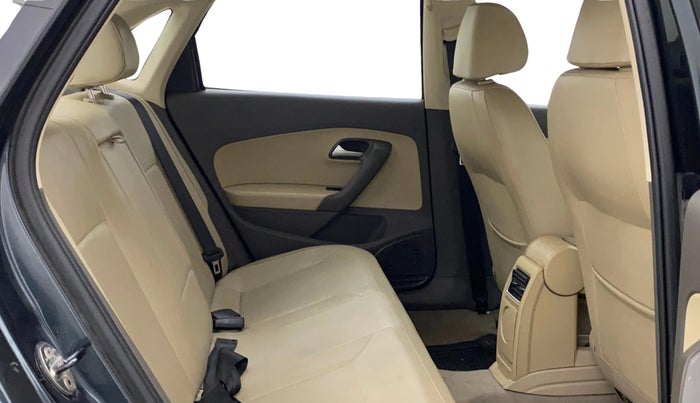 2016 Volkswagen Vento HIGHLINE 1.6 MPI, Petrol, Manual, 1,13,438 km, Right Side Rear Door Cabin