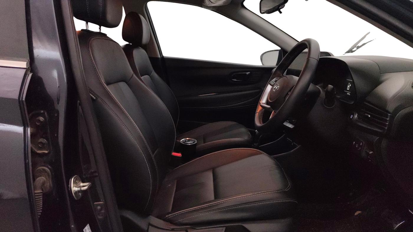 2021 Hyundai NEW I20 ASTA (O) 1.0 TURBO GDI DCT, CNG, Automatic, 48,190 km, Right Side Front Door Cabin