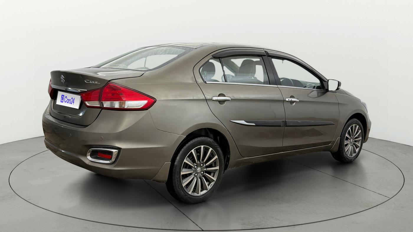2019 Maruti Ciaz ALPHA 1.5 SHVS PETROL, Petrol, Manual, 1,05,643 km, Right Back Diagonal