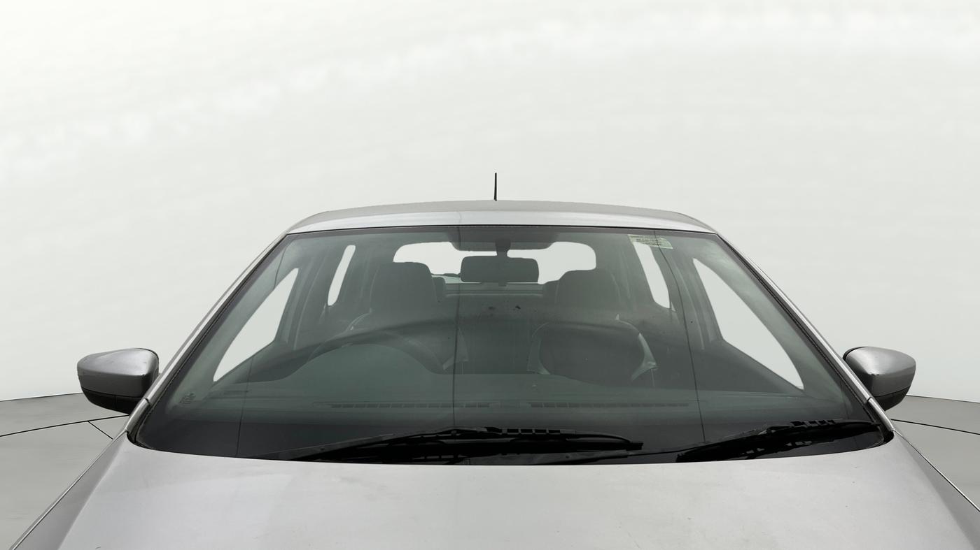 2014 Volkswagen Polo COMFORTLINE 1.5L, Diesel, Manual, 86,266 km, Front Windshield
