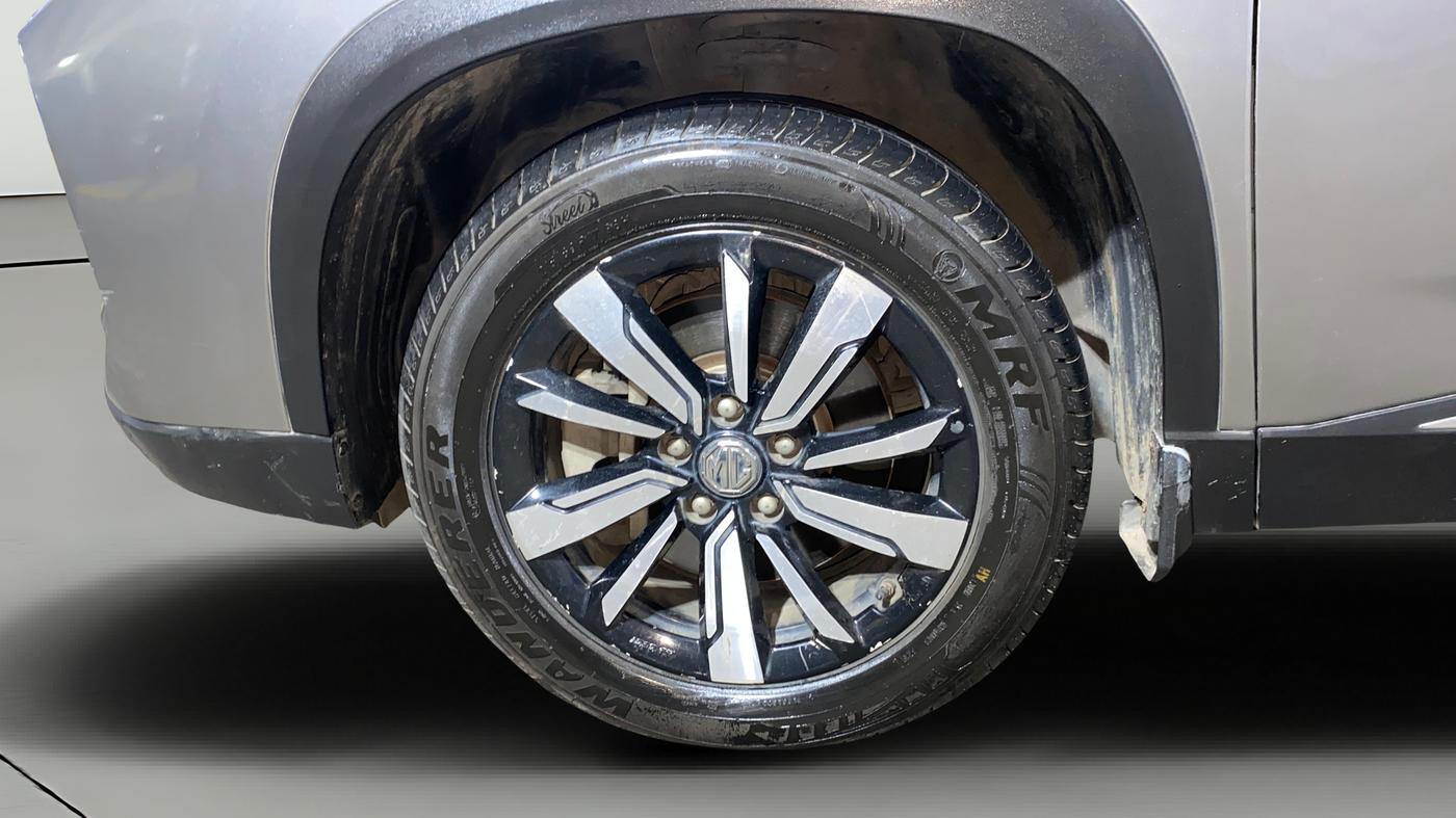 2020 MG HECTOR PLUS SHARP 1.5 PETROL TURBO HYBRID MT 6-STR, Petrol, Manual, 52,035 km, Left Front Wheel
