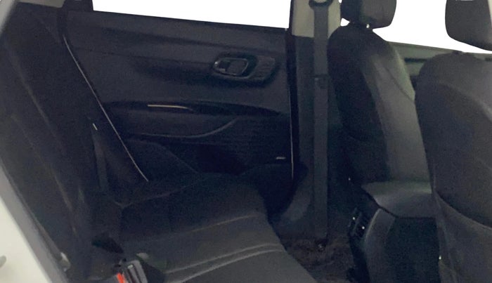 2022 Hyundai NEW I20 ASTA (O) 1.5 CRDI MT, Diesel, Manual, 32,962 km, Right Side Rear Door Cabin