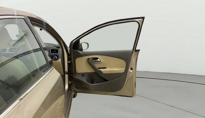 2017 Volkswagen Vento HIGHLINE PETROL AT, Petrol, Automatic, 75,987 km, RHS Front Door