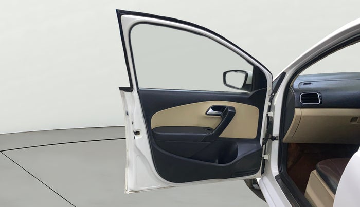 2015 Volkswagen Polo HIGHLINE1.2L, Petrol, Manual, 60,356 km, LHS Front Door