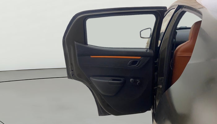 2018 Renault Kwid CLIMBER 1.0 AMT, Petrol, Automatic, 30,352 km, LHS Rear Door