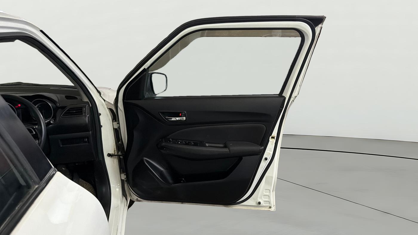 2020 Maruti Swift VXI AMT, Petrol, Automatic, 43,179 km, RHS Front Door